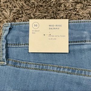 Women’s Skinny Jeans
